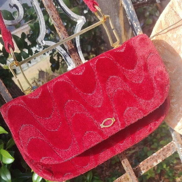 Vintage Handbags - '60s Vintage Cherry Red Lewis Carpet Bag